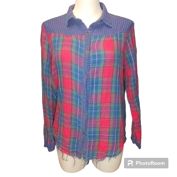 Umgee Plaid Flannel Fray Hem Red Blue Purple Green *missing button* Size Medium - Picture 9 of 9